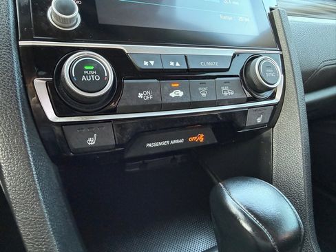 Used 2019 Honda Civic Touring image 27