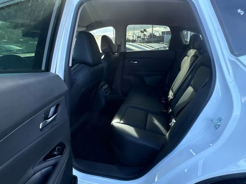 New 2026 Nissan Murano SV image 9