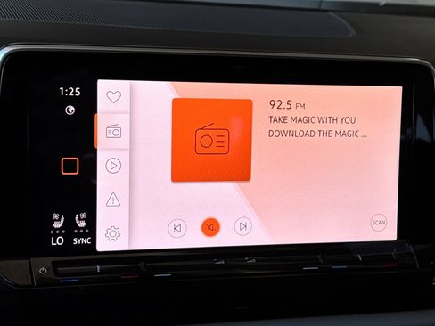 New 2025 Volkswagen Atlas Peak Edition SE image 16