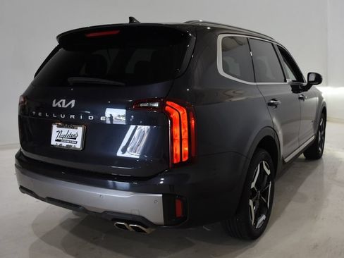 Used 2025 Kia Telluride S FWD image 4