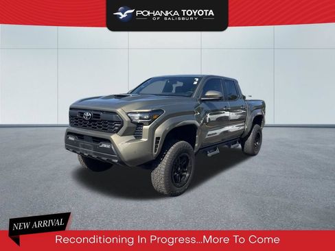 Used 2024 Toyota Tacoma TRD Sport w/ TRD Sport Premium Package AWD/4WD image 1