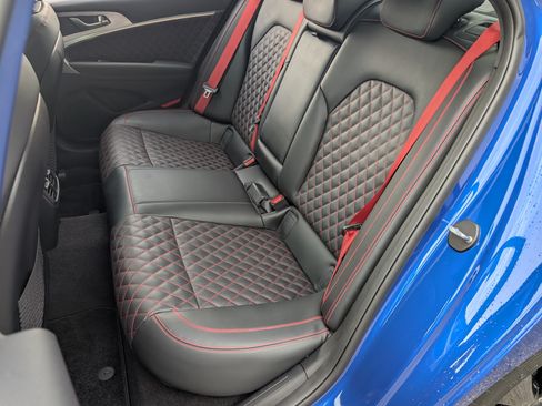 Used 2023 Genesis G70 3.3T w/ Sport Prestige Package RWD image 18