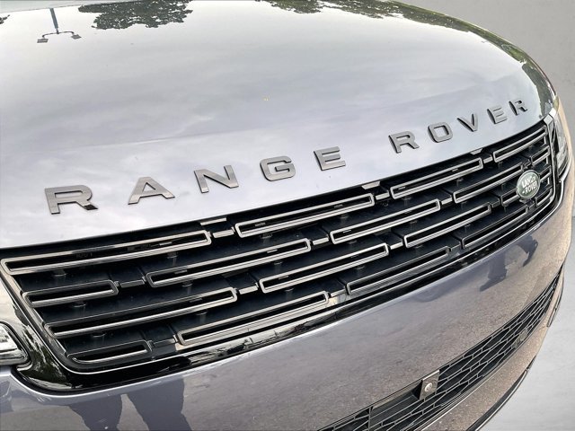 Used 2024 Land Rover Range Rover Sport SE AWD/4WD image 30