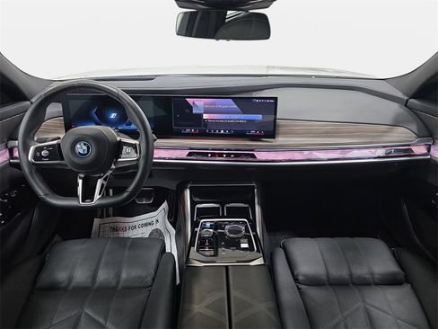 Used 2023 BMW i7 xDrive60 w/ Parking Assistance Package image 10