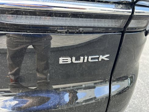 New 2026 Buick Enclave Avenir w/ Super Cruise Package FWD image 9