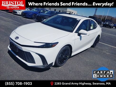 Used 2026 Toyota Camry SE w/ Convenience Package FWD image 2