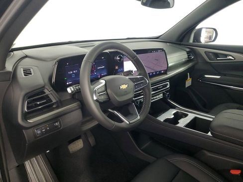 New 2026 Chevrolet Traverse LT w/ Sun and Wheel Package FWD image 11