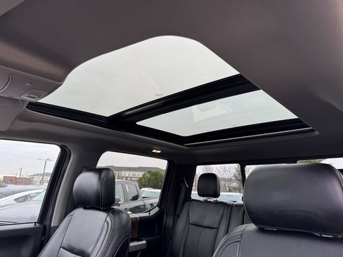 Certified 2019 Ford F150 Lariat w/ Equipment Group 502A Luxury image 30