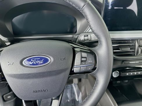 Used 2025 Ford Escape Platinum image 34