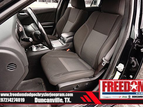 Used 2023 Dodge Charger SXT RWD image 13