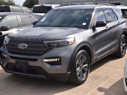 Certified 2022 Ford Explorer XLT w/ Equipment Group 202A