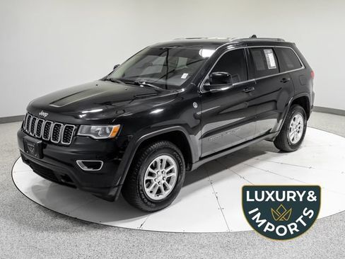 Used 2019 Jeep Grand Cherokee Laredo AWD/4WD image 1