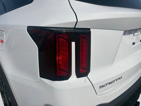 New 2026 Kia Sorento X-Line EX image 21