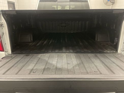 Used 2022 Chevrolet Silverado 1500 LTZ w/ LTZ Premium Package AWD/4WD image 20
