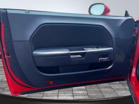 Used 2010 Dodge Challenger R/T RWD image 17