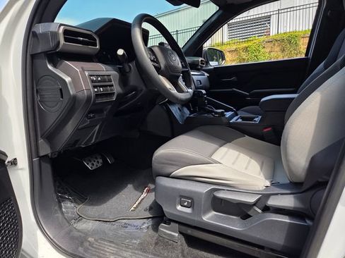 Used 2026 Toyota Tacoma TRD Sport AWD/4WD image 16