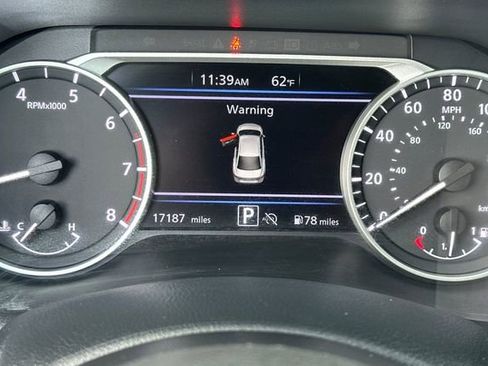 Used 2024 Nissan Sentra SR FWD image 27