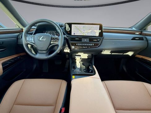 Used 2025 Lexus ES 350 w/ Premium Package FWD image 19
