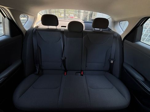 Used 2025 Kia K4 LXS image 38