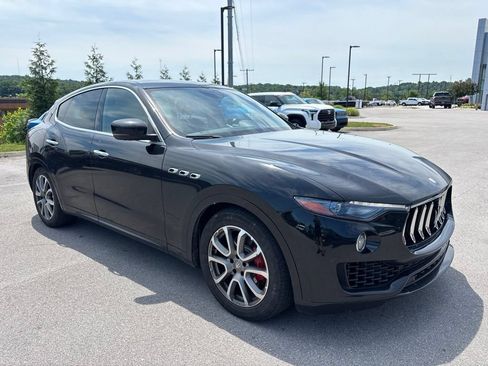 Used 2019 Maserati Levante AWD/4WD image 2