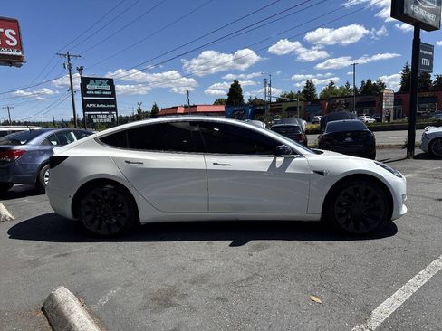 Used 2018 Tesla Model 3 Long Range RWD image 6