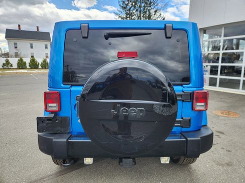 Used 2014 Jeep Wrangler Unlimited Sahara AWD/4WD image 14