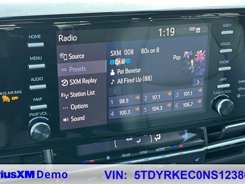 Used 2022 Toyota Sienna XLE image 36