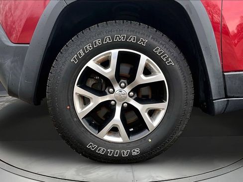 Used 2014 Jeep Cherokee Trailhawk w/ Leather Interior Group image 30