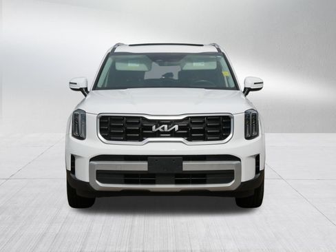 Certified 2024 Kia Telluride S w/ S Sunroof Package AWD/4WD image 2