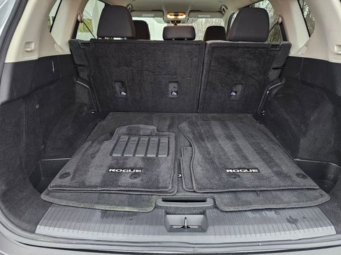 Used 2023 Nissan Rogue SV image 21