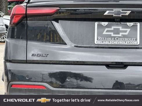New 2027 Chevrolet Bolt LT w/ Comfort Package FWD image 6