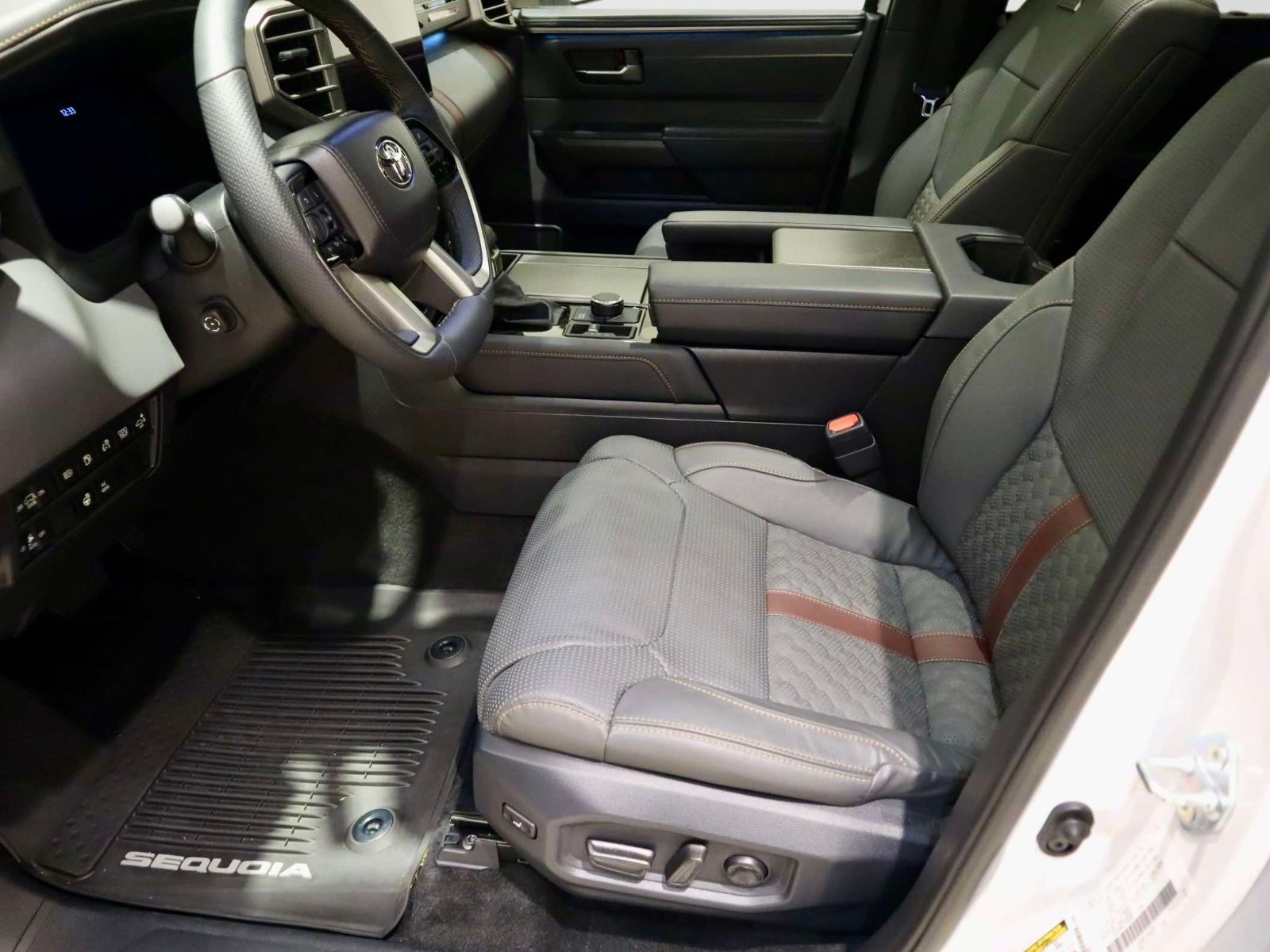 Used 2026 Toyota Sequoia Capstone AWD/4WD image 22
