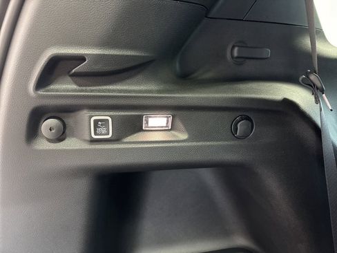 New 2025 Jeep Grand Cherokee L Altitude image 39