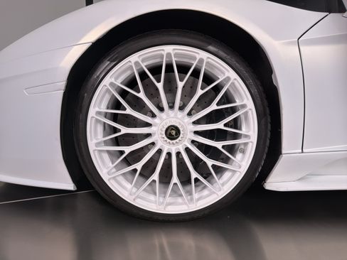 Used 2018 Lamborghini Aventador S AWD/4WD image 4