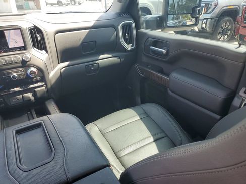Used 2022 GMC Sierra 3500 Denali w/ Denali Ultimate Package AWD/4WD image 22