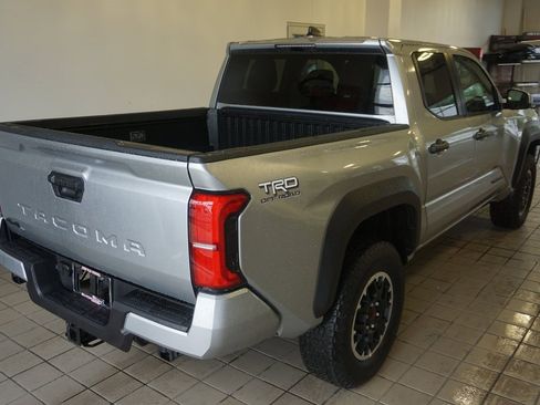 Used 2024 Toyota Tacoma TRD Off-Road image 13