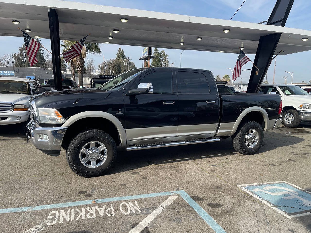 Used 2010 Dodge Ram 2500 Truck Laramie w/ Protection Group AWD/4WD image 2