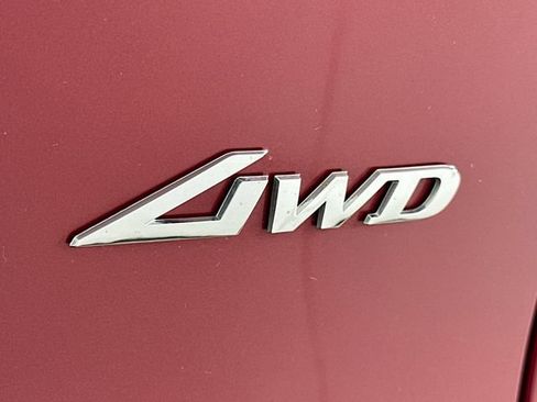 Certified 2023 Genesis GV70 2.5T w/ Select Package AWD/4WD image 31