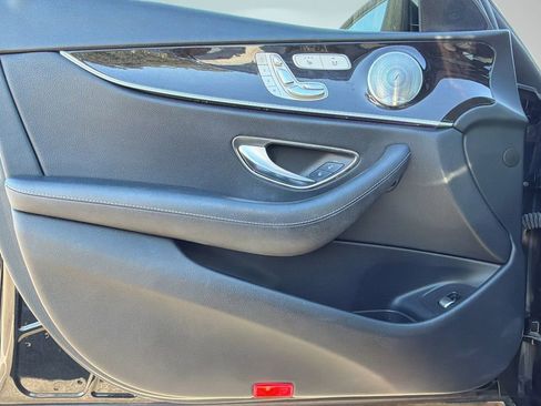 Used 2019 Mercedes-Benz E 300 image 21