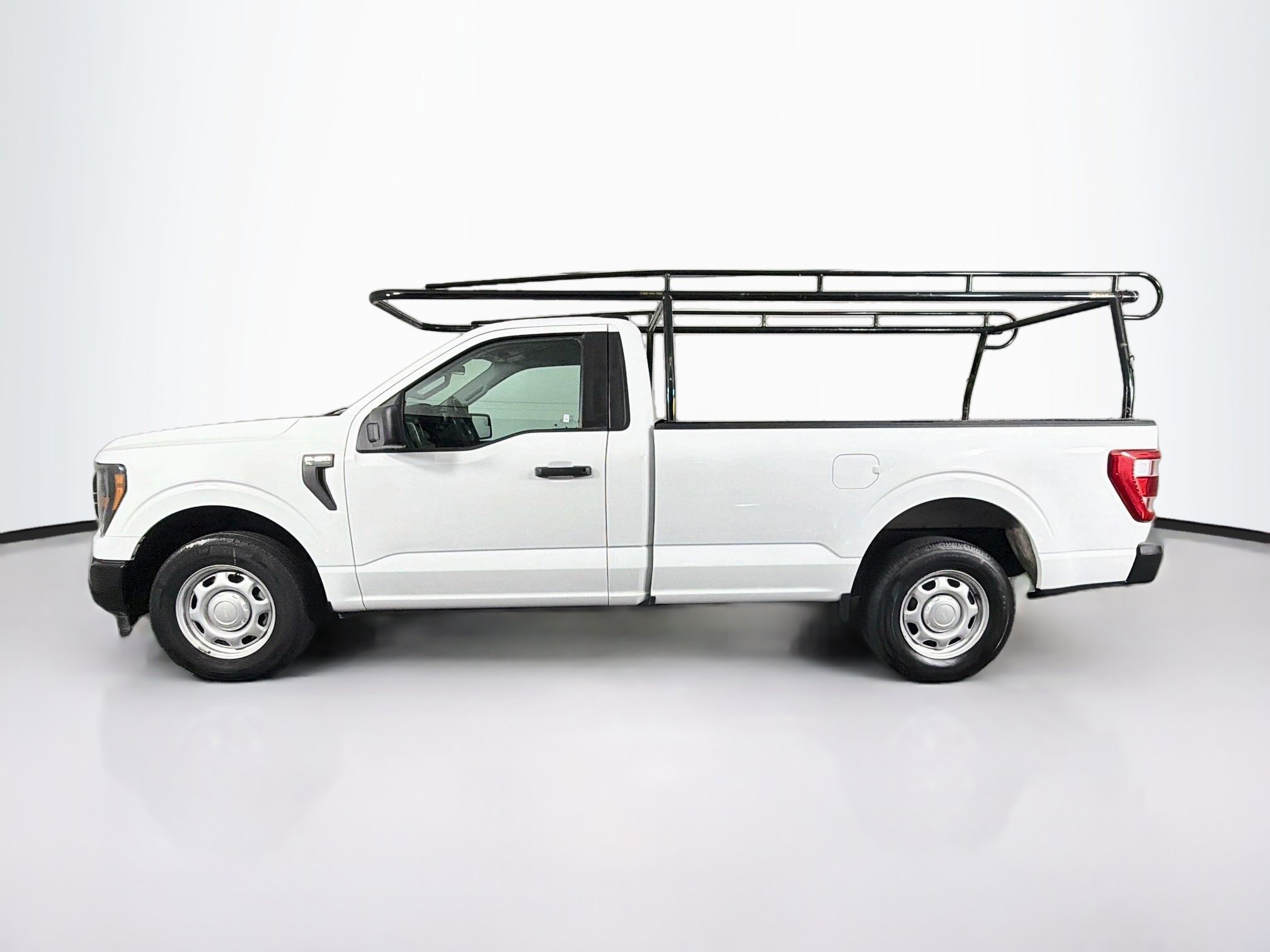 Used 2023 Ford F150 XL RWD image 4