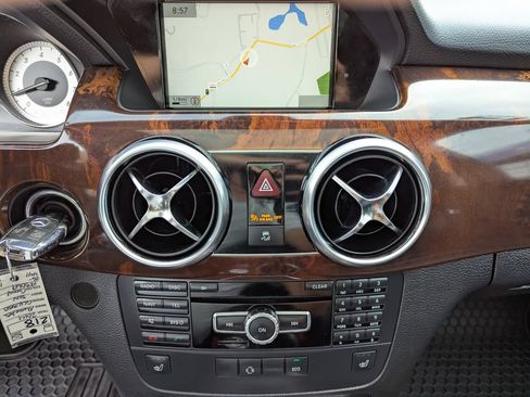 Used 2014 Mercedes-Benz GLK 350 4MATIC image 23
