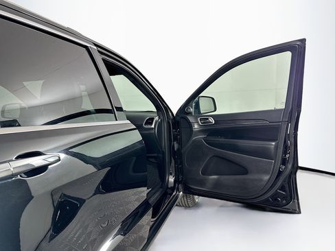 Used 2019 Jeep Grand Cherokee Limited image 34