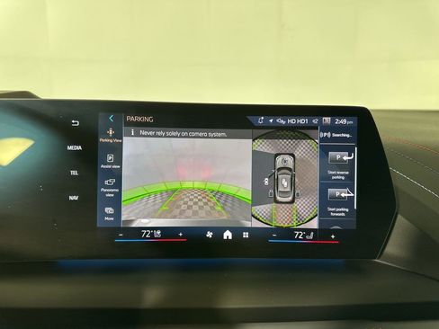 Used 2025 BMW 228i xDrive w/ Technology Package image 16