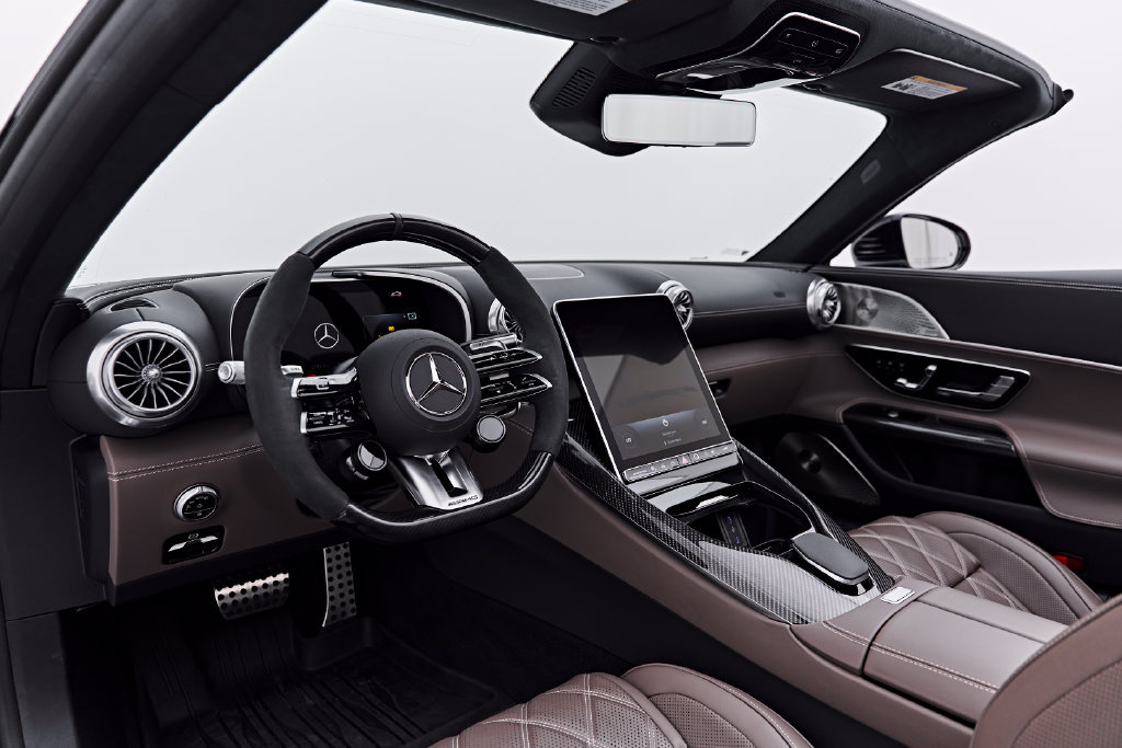 Used 2025 Mercedes-Benz SL 63 AMG 4MATIC image 2