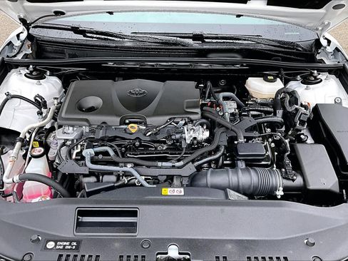 Used 2025 Toyota Camry LE FWD image 31