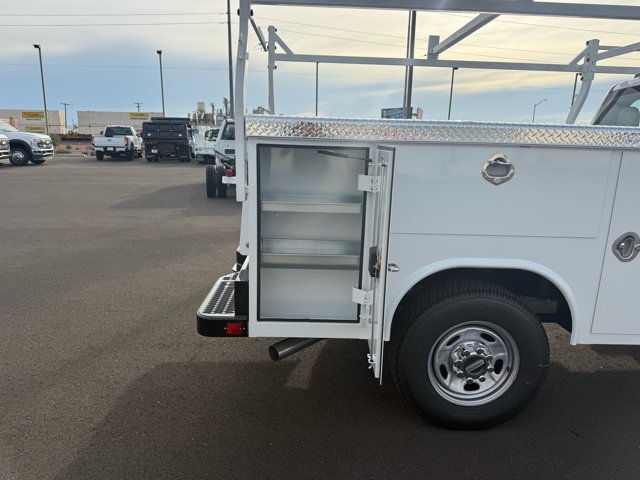 New 2027 Ford F250 XL w/ XL Chrome Package AWD/4WD image 9
