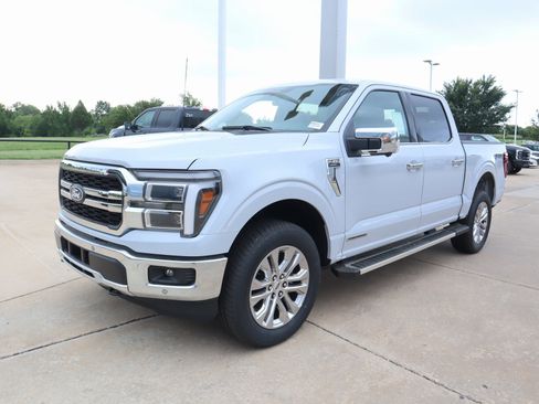 New 2025 Ford F150 Lariat w/ Equipment Group 502A High image 12