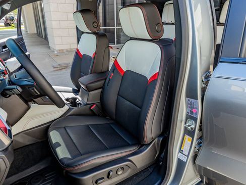 Used 2024 GMC Canyon AT4X AWD/4WD image 29