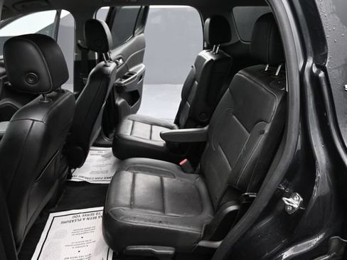 Used 2020 GMC Acadia SLT AWD/4WD image 13