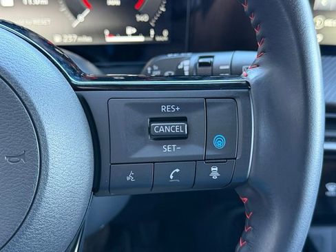 Certified 2025 Nissan Kicks SR image 15